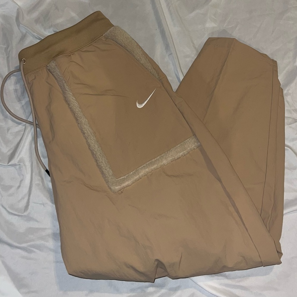 Loose Fit High Rise Nike